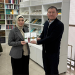 Халықаралық кітап сыйлау күні: Нұр-Мүбарак кітапханасына «IHSAN» баспасының еңбектері табысталды